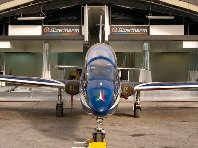 Postrojenje za lakiranje letal za Frecce Tricolori