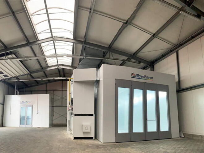 Postrojenje za lakiranje kmetijskih strojev in opreme