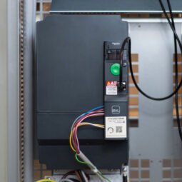 Inverter per impianti di verniciatura